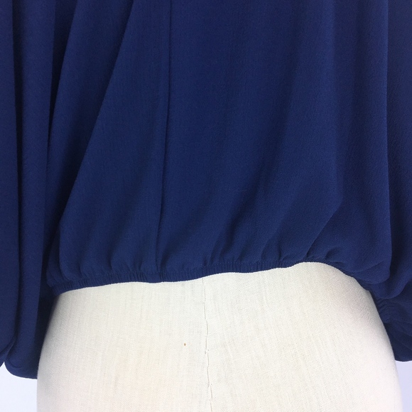 Iz Byer Cold Shoulder Navy Blue Top Sz Medium - Picture 5 of 8